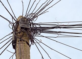 Który protokół routingu wykorzystuje algorytm Bellmana Forda?